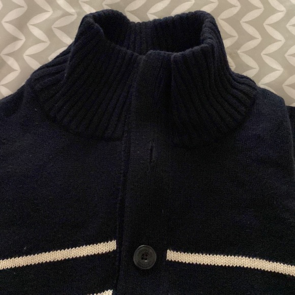 American Eagle Outfitters sweater - Picture 3 of 10